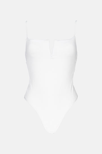 Hutt | White