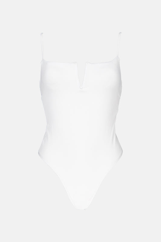 Hutt | White